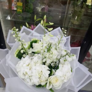 بوكيه ورد ابيض هاند