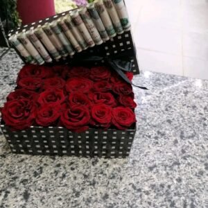 بوكس اسود بورد جوري ومعه فلوس