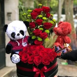 بوكس به اتني دبدوب وورد جوري احمر وكرازنتم اخضر