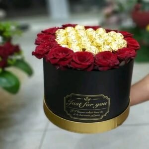 بوكس جوري احمر وبيبي فلاور وشوكولا فيريرو روشيه