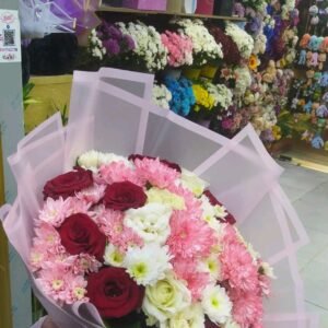 بوكيه هاند بجوري ابيض واحمر وكرازنتم بينك بلفه بيضا