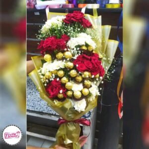 بوكيه هاند بجوري احمر وكرازنتم ابيض وشوكولا فرنسي فريرو روشي