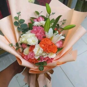 بوكيه هاند بليليم وجوري ابيض ةبينك واوارانج لفه روز