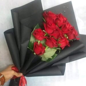 بوكيه هاند جوري احمر ولفه بلون الاسود