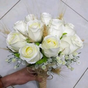 جرب صناعي ورد جوري ابيض وبيبي فلاور ابيض صناعي بهاند كتان