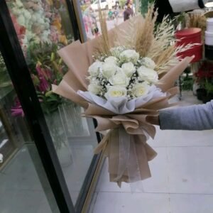 جرب صناعي ورد جوري ابيض وبيبي فلاور ولف بيج